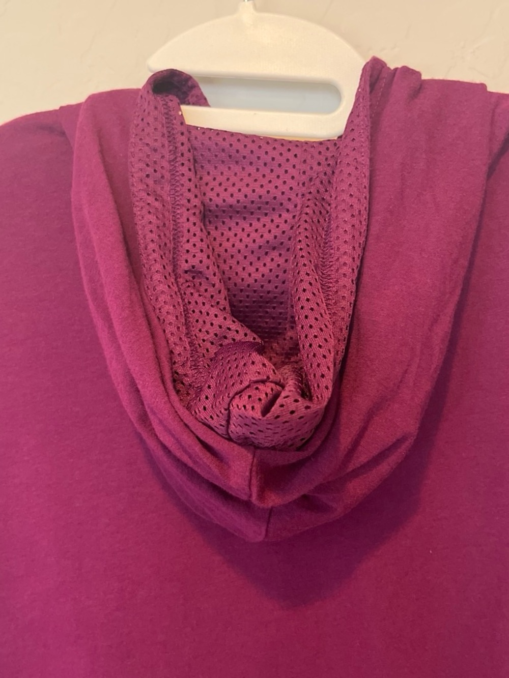 Puma Women’s Plum Purple Pullover Hoodie with White Cat Logo Cropped Size XL - Picture 5 of 9